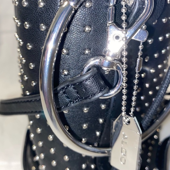 Aldo Bucket Bag - Picture 2 of 3